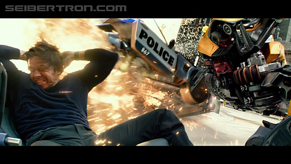 last-knight-international-trailer-170517-0732.jpg