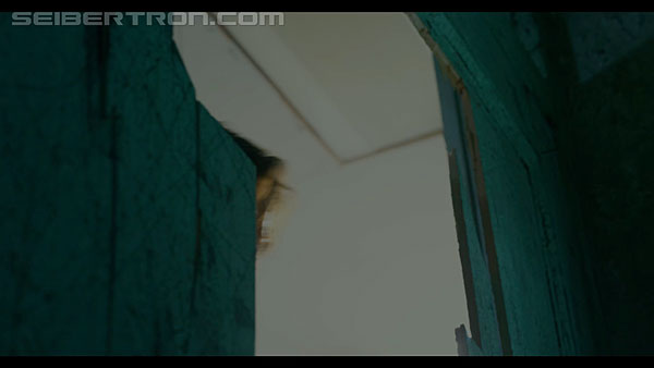 last-knight-international-trailer-170517-0757.jpg