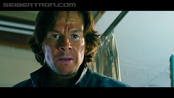 last-knight-international-trailer-170517-0780.jpg