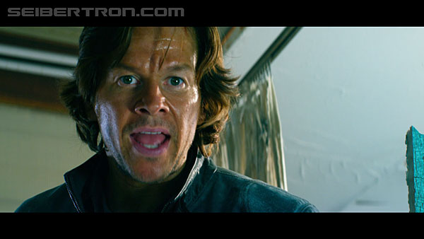 last-knight-international-trailer-170517-0782.jpg