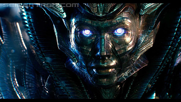 last-knight-international-trailer-170517-0826.jpg