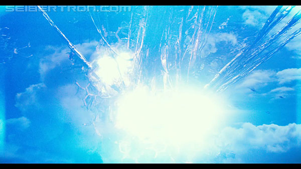 last-knight-international-trailer-170517-0852.jpg