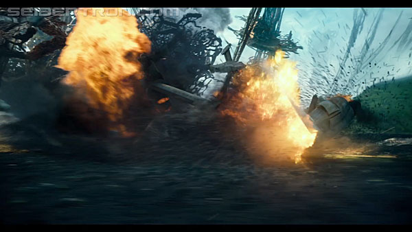 last-knight-international-trailer-170517-0867.jpg