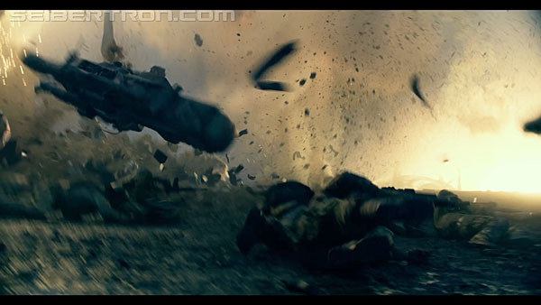 last-knight-international-trailer-170517-0899.jpg