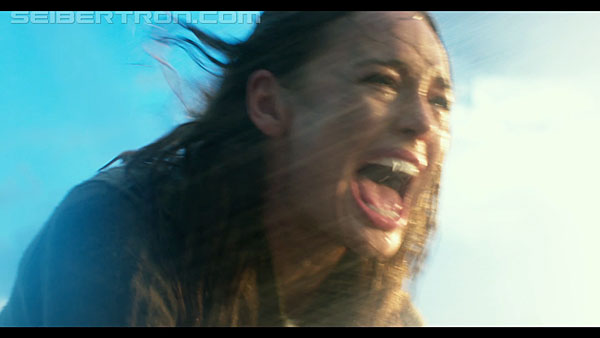 last-knight-international-trailer-170517-0953.jpg