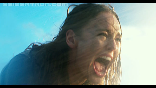 last-knight-international-trailer-170517-0955.jpg