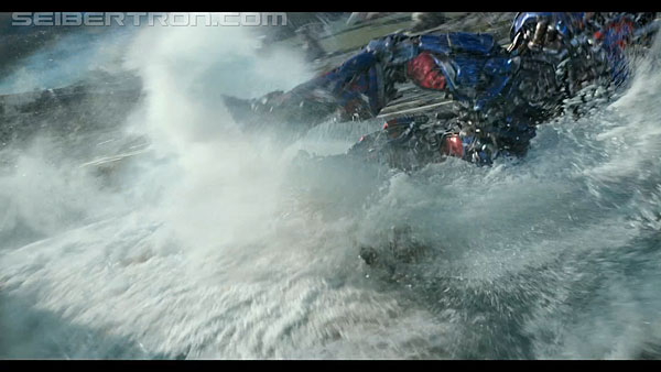 last-knight-international-trailer-170517-0963.jpg