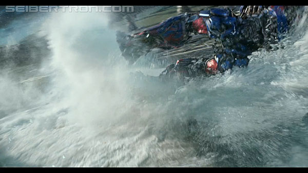 last-knight-international-trailer-170517-0964.jpg
