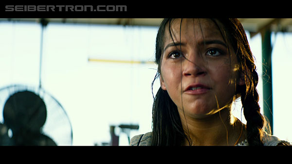 last-knight-international-trailer-170517-0965.jpg