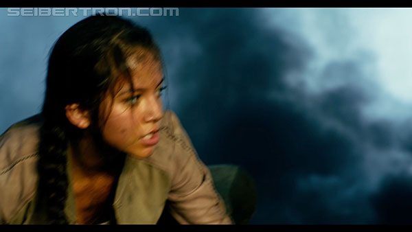last-knight-international-trailer-170517-0988.jpg