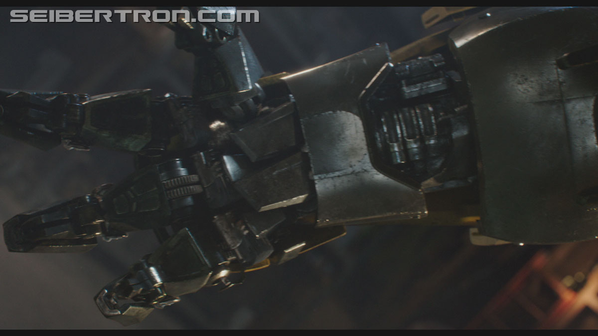 bumblebee-trailer-0206.jpg