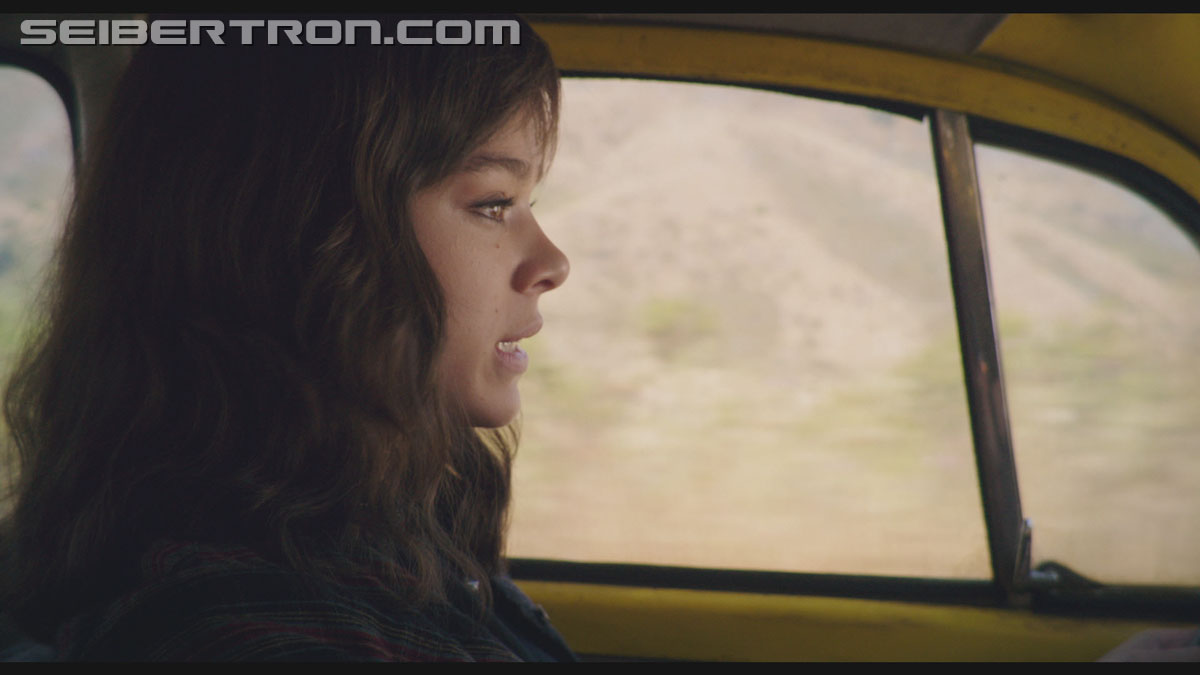 bumblebee-trailer-0272.jpg