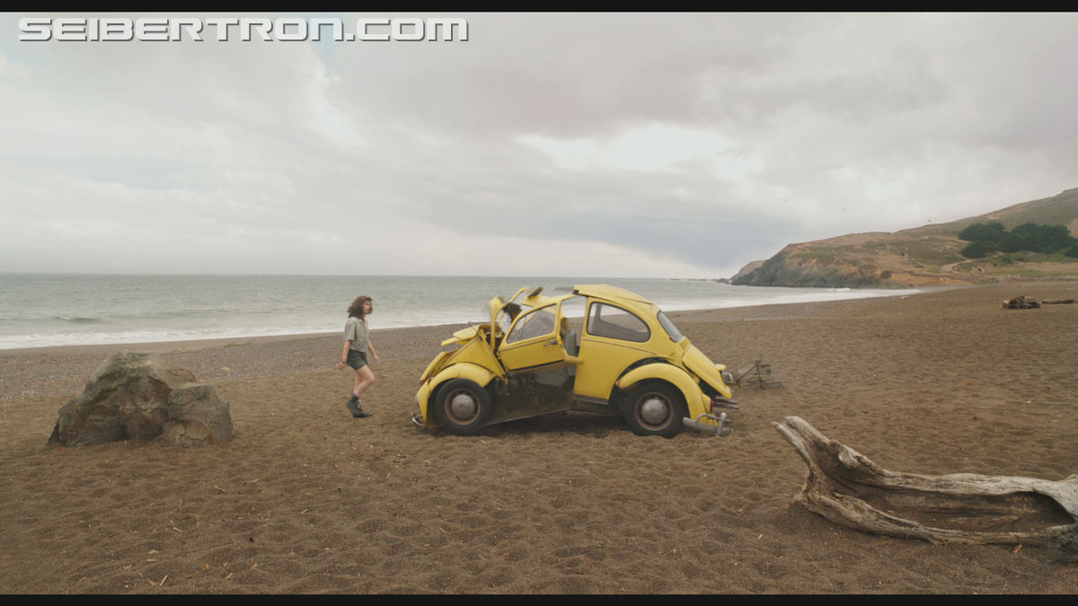 bumblebee-trailer-0363.jpg
