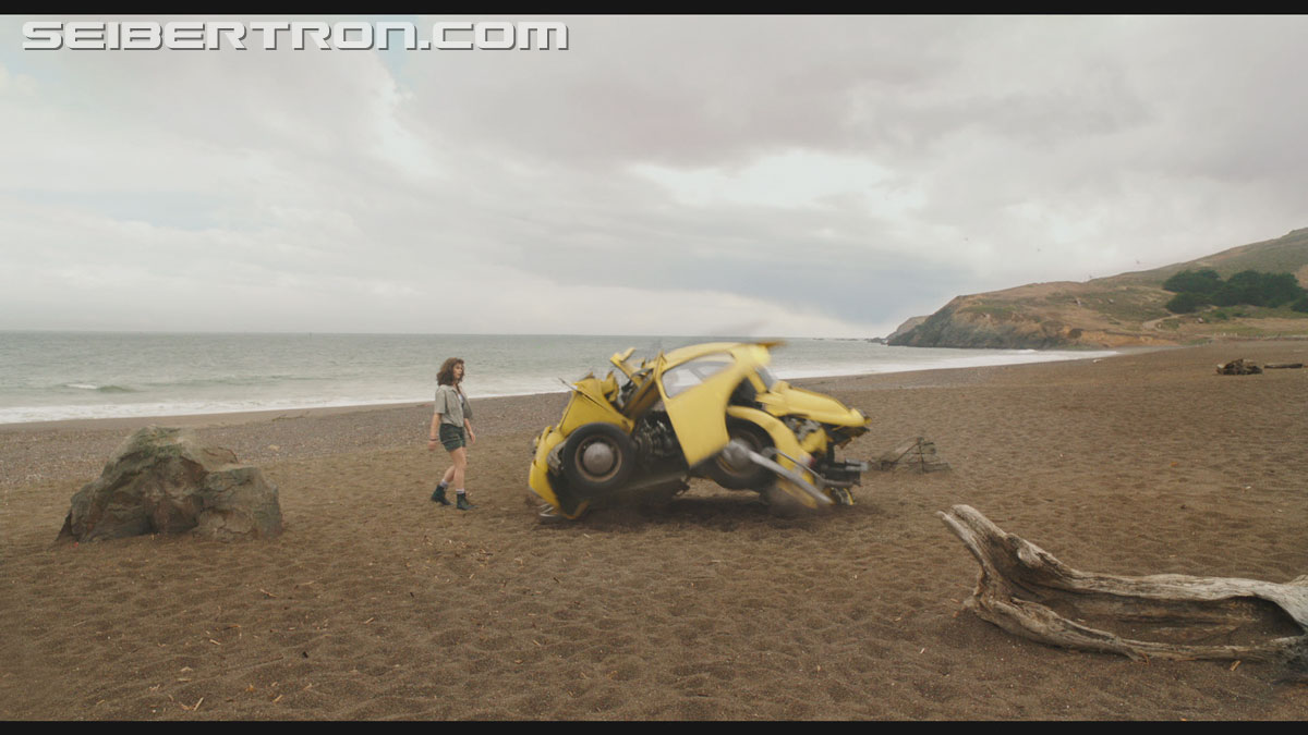 bumblebee-trailer-0366.jpg