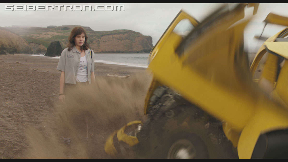 bumblebee-trailer-0369.jpg