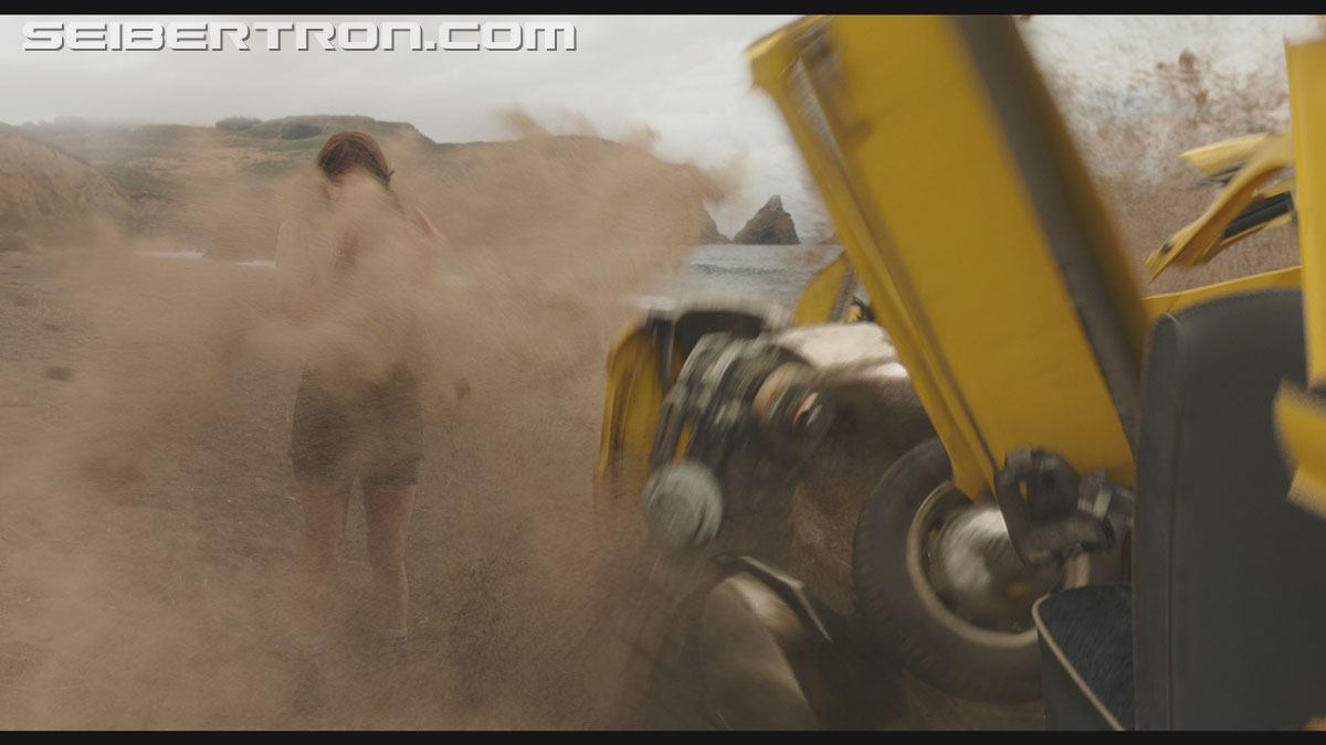 bumblebee-trailer-0371.jpg