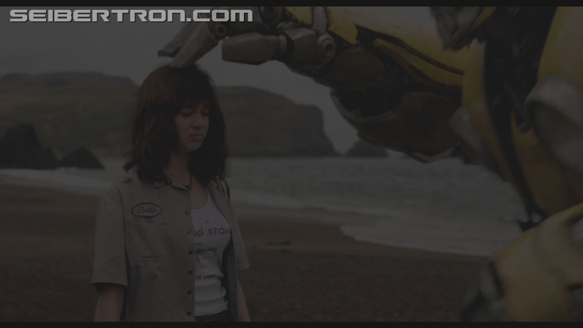 bumblebee-trailer-0377.jpg