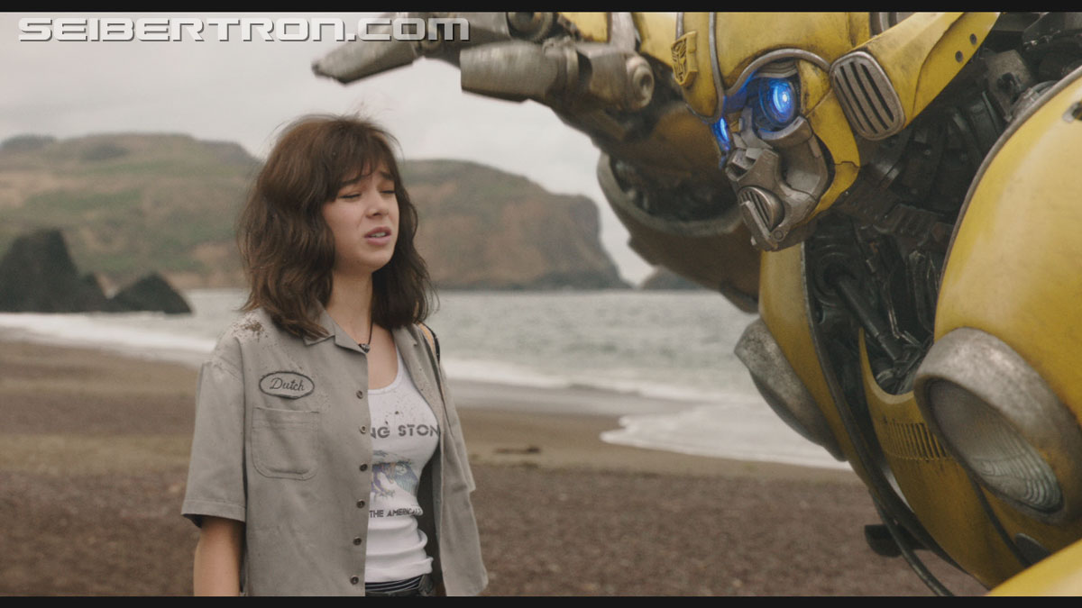 bumblebee-trailer-0387.jpg