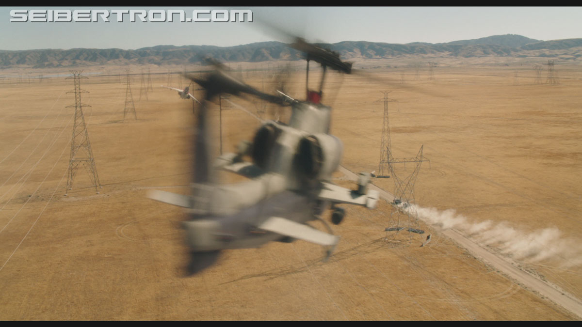bumblebee-trailer-0415.jpg