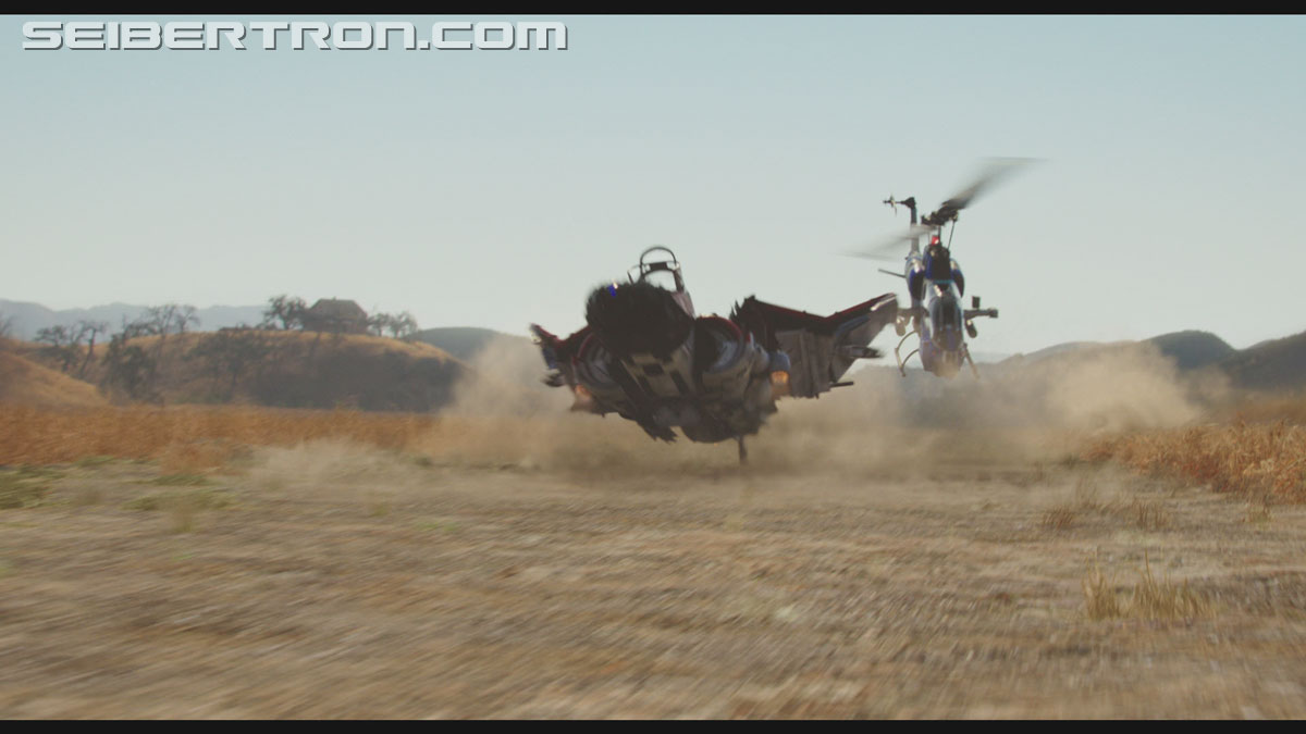 bumblebee-trailer-0420.jpg