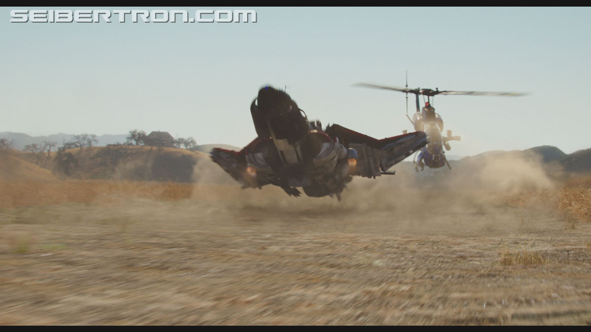bumblebee-trailer-0421.jpg