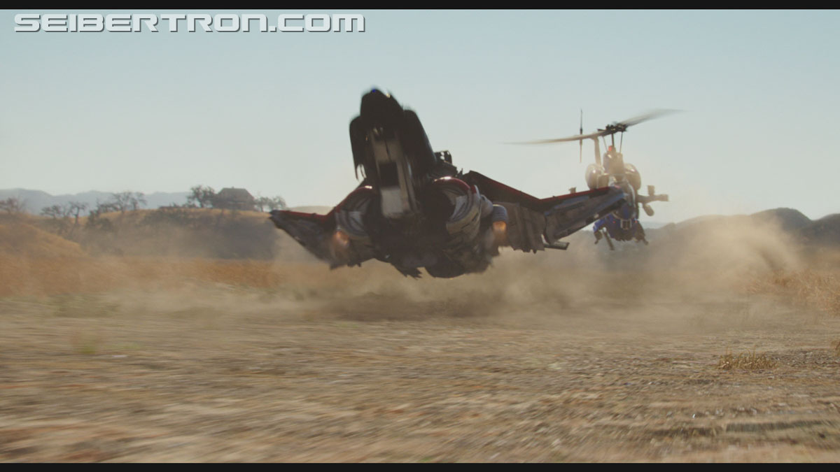 bumblebee-trailer-0422.jpg