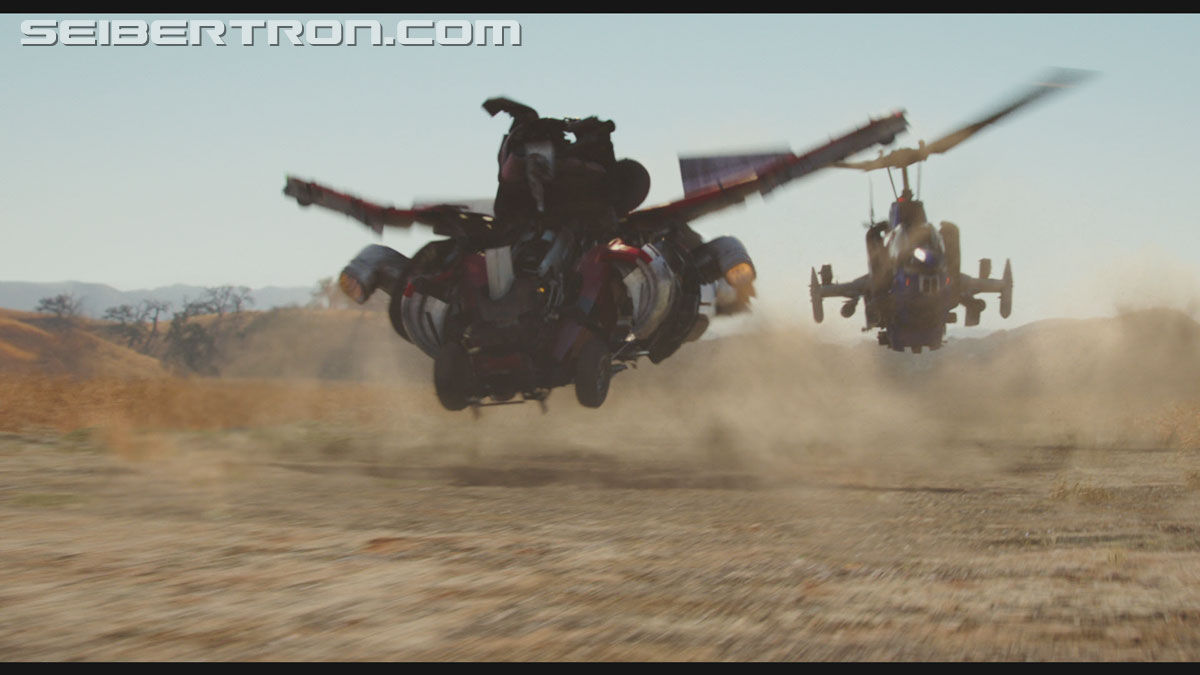 bumblebee-trailer-0425.jpg