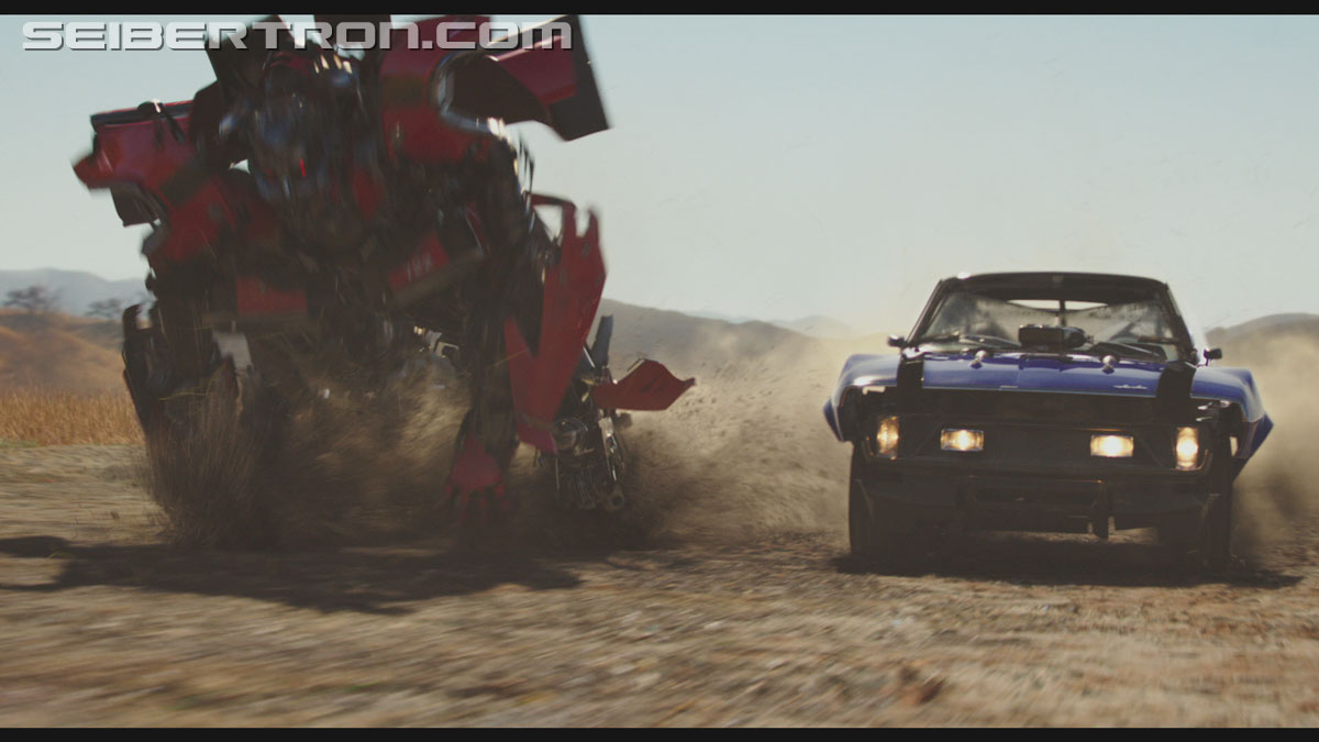 bumblebee-trailer-0442.jpg