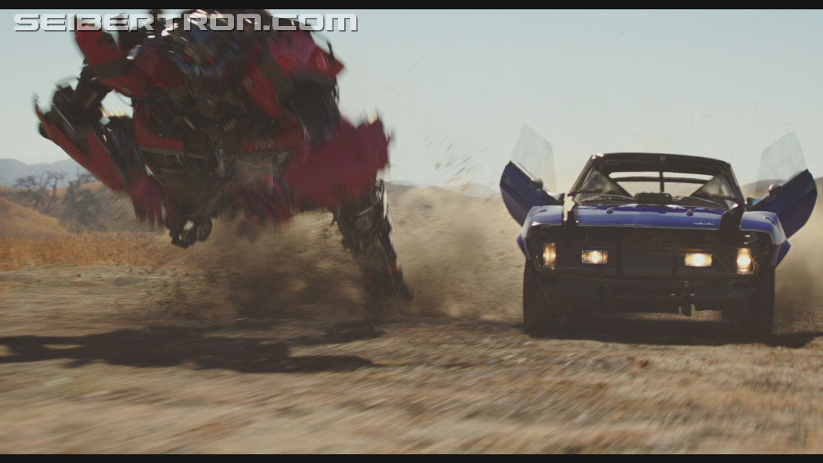 bumblebee-trailer-0444.jpg