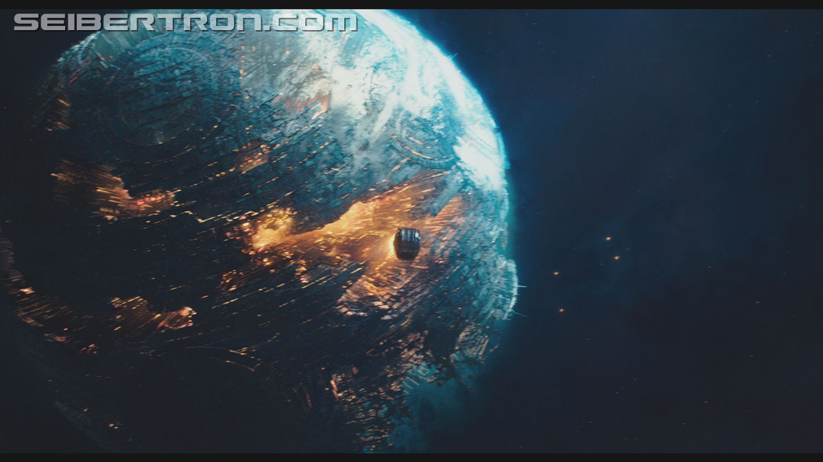 bumblebee-trailer-0492.jpg