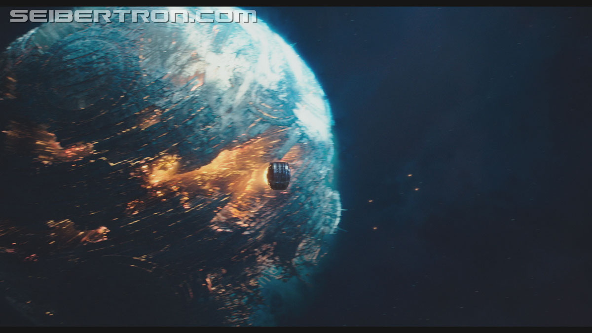 bumblebee-trailer-0495.jpg
