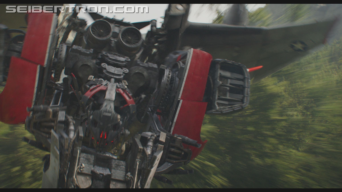 bumblebee-trailer-0656.jpg