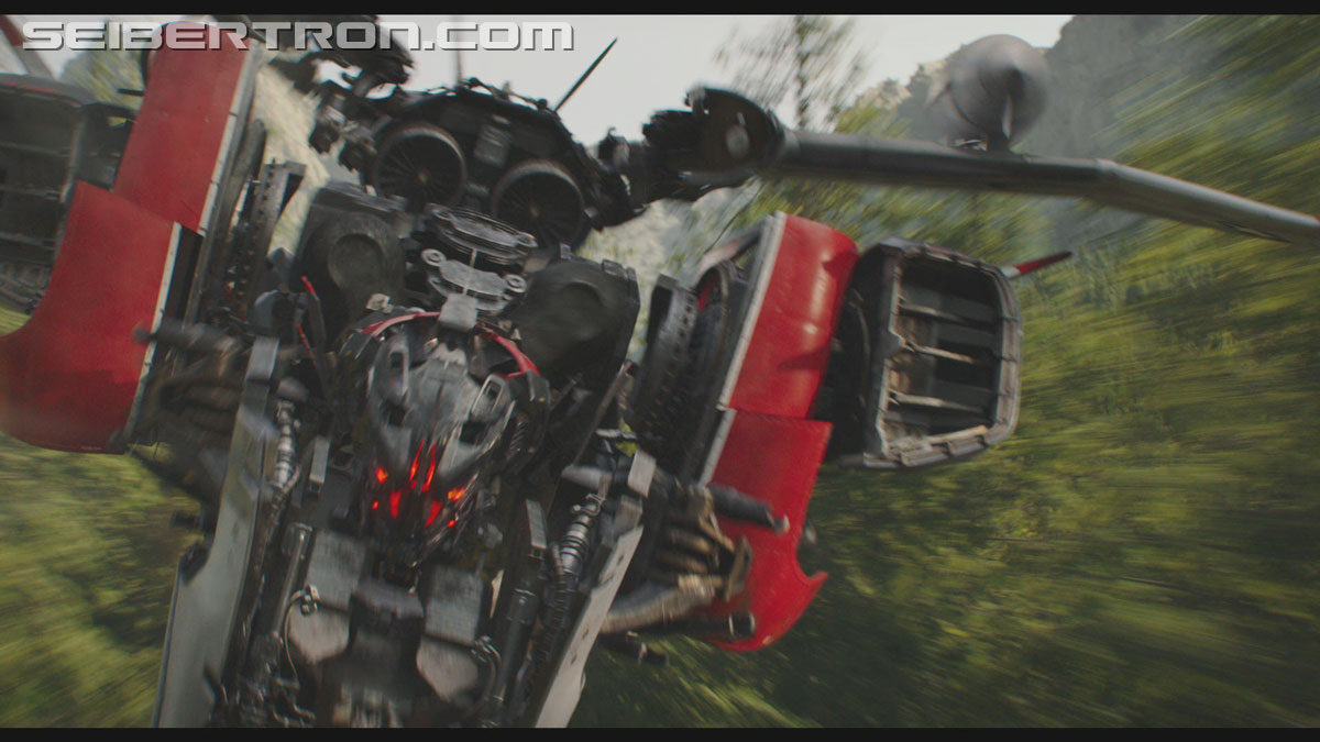 bumblebee-trailer-0657.jpg