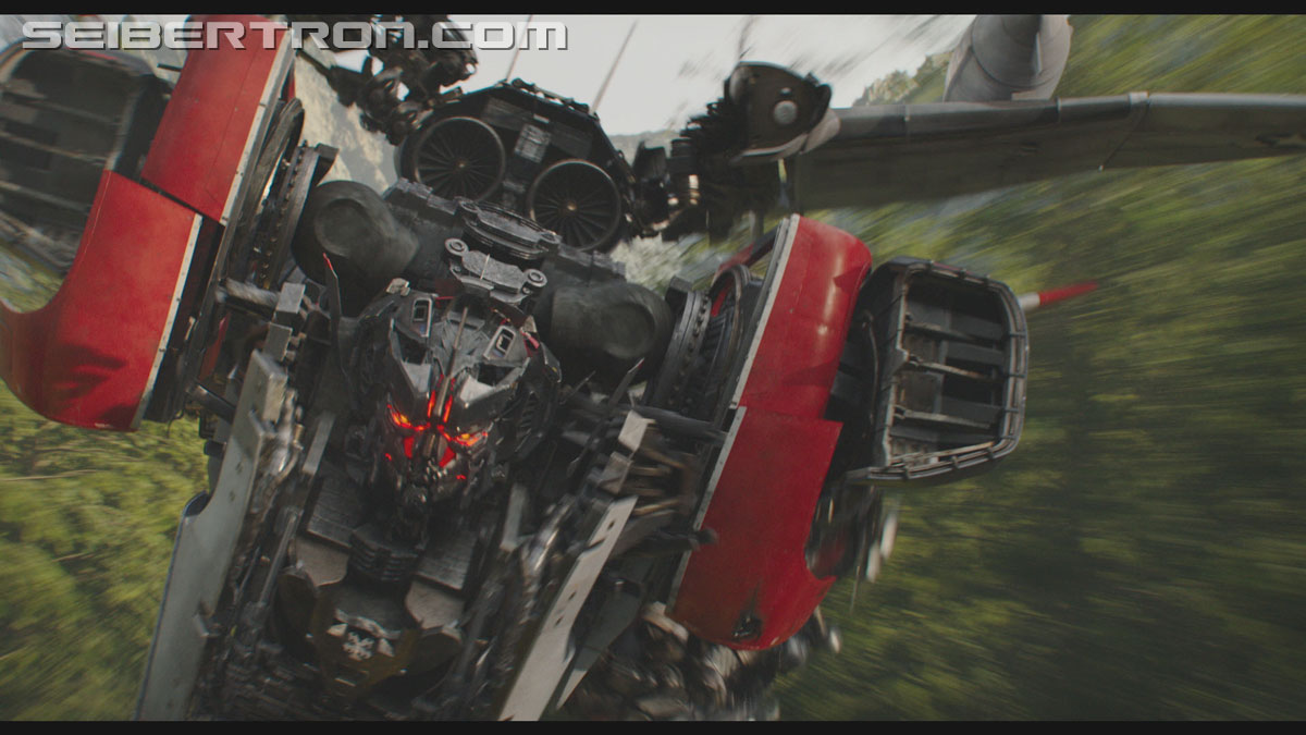 bumblebee-trailer-0658.jpg
