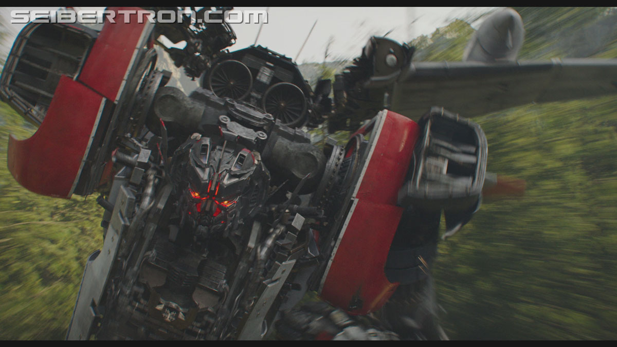 bumblebee-trailer-0659.jpg
