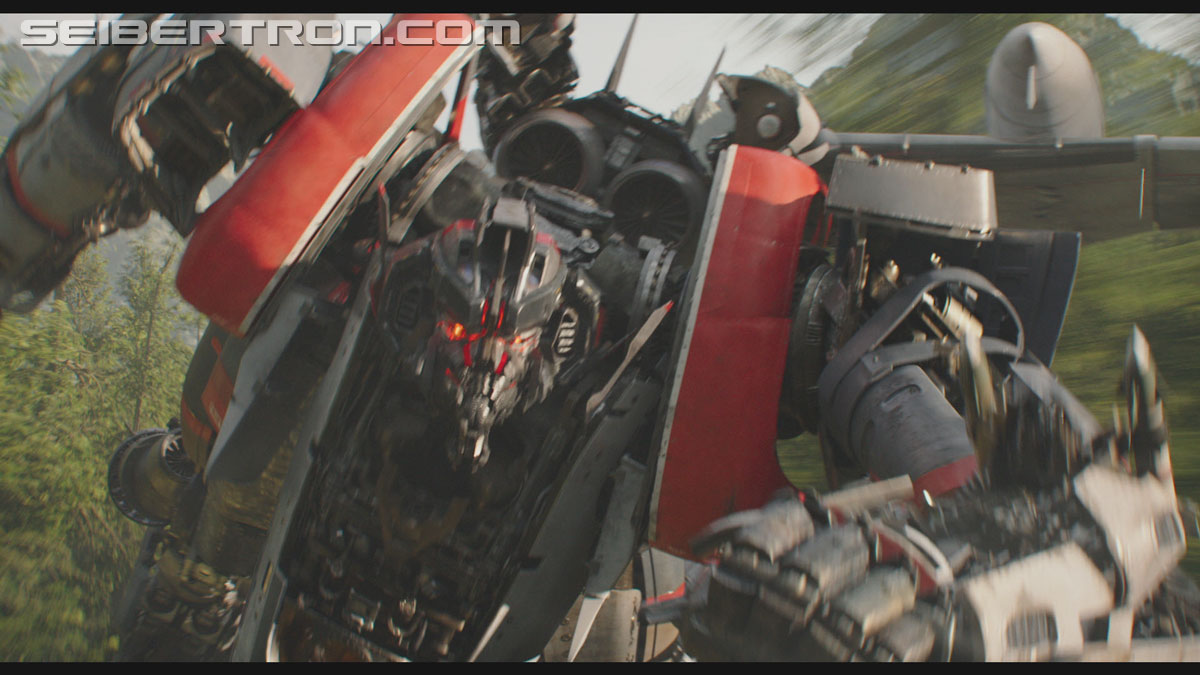 bumblebee-trailer-0664.jpg