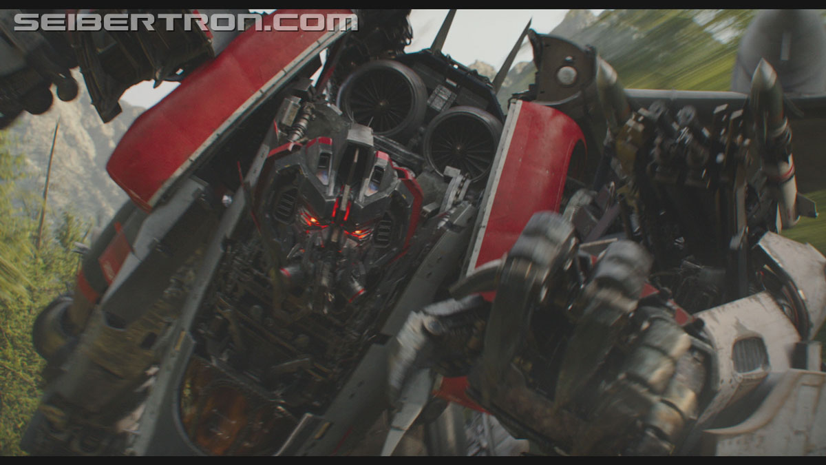 bumblebee-trailer-0667.jpg