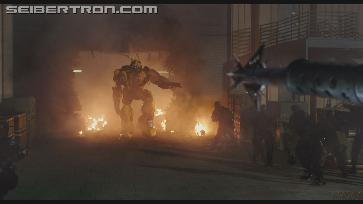 bumblebee-trailer-0775.jpg