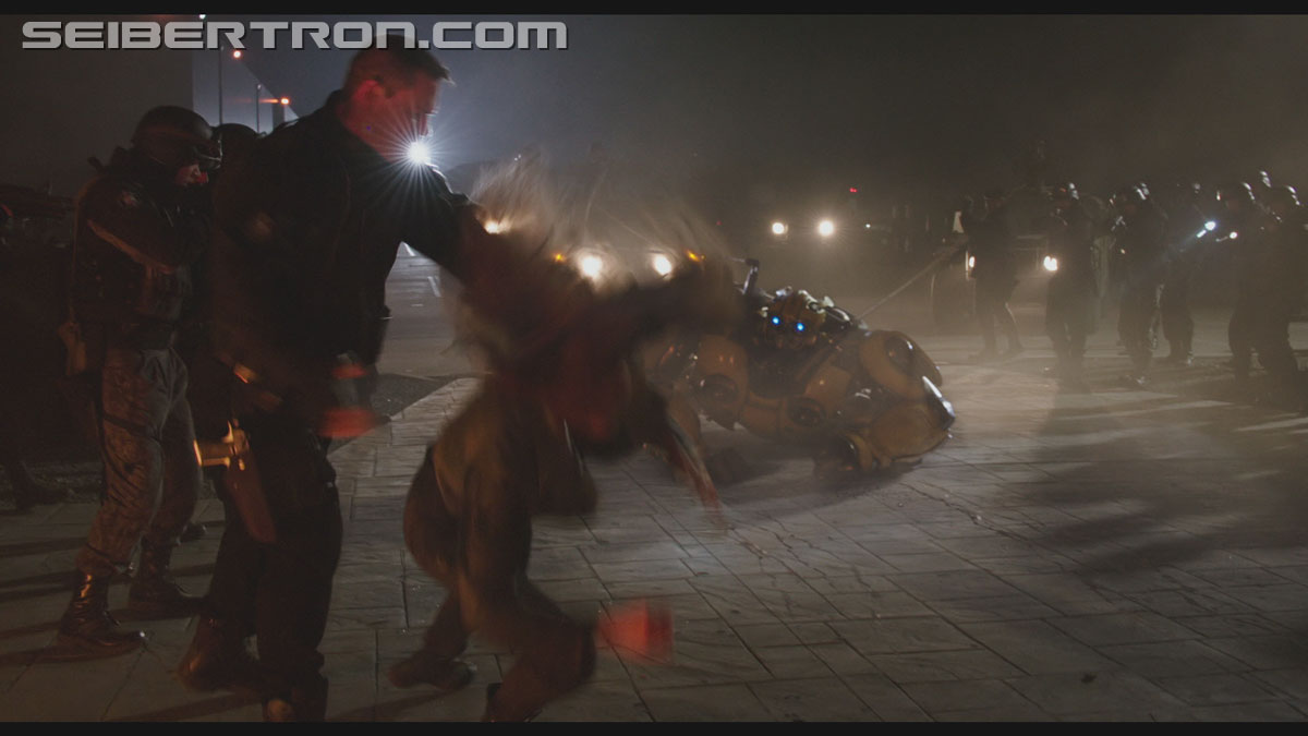 bumblebee-trailer-0793.jpg