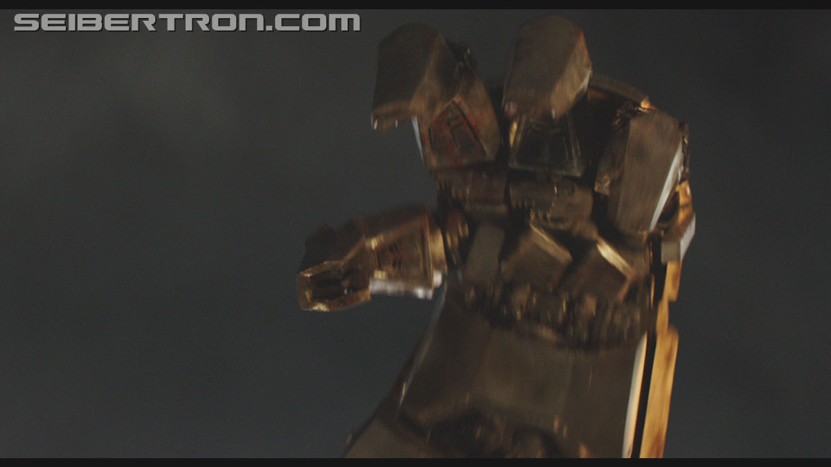 bumblebee-trailer-0804.jpg