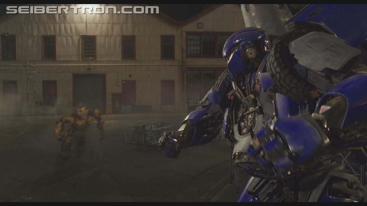 bumblebee-trailer-0971.jpg