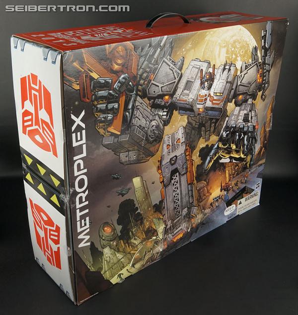 SDCC 2013 Metroplex Unboxing and New Details About Exclusive Set