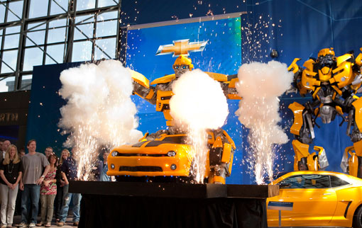 Transformers News: Reminder: Cake Boss Featuring Bumblebee Cake Airs Tonight Image