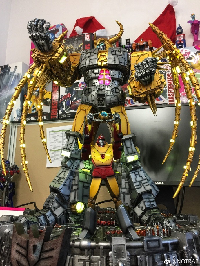 Transformers News: New In-Hand Images of Generation 1 Unicron Lamp Transformers News: New In-Hand Images of Generation 1 Unicron Lamp