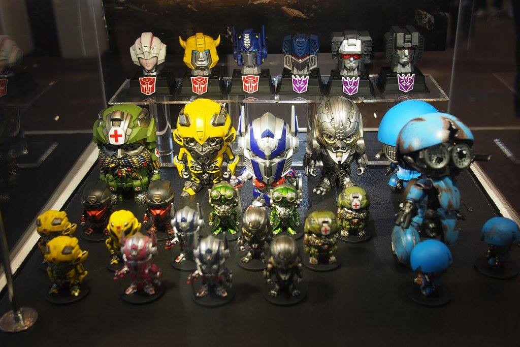 Transformers News: Images from Thailand Comic Con 2017: The Last Knight; HeroCross, SDX, XM Figures
