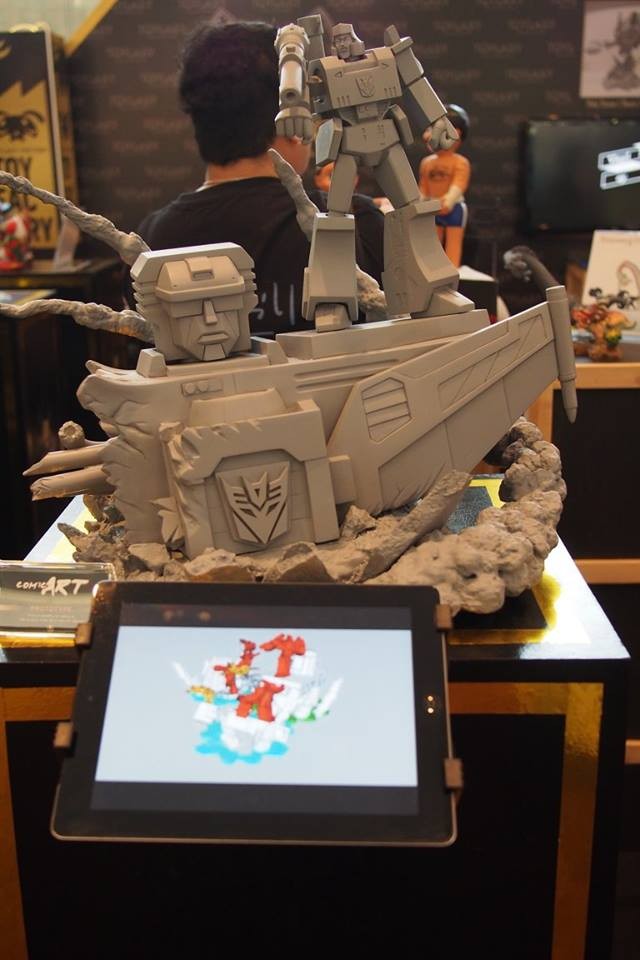 Transformers News: Images from Thailand Comic Con 2017: The Last Knight; HeroCross, SDX, XM Figures