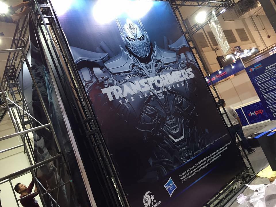 Transformers News: Shanghai Comic Con 2017 Coverage - Statues, Figures, Licensed Products