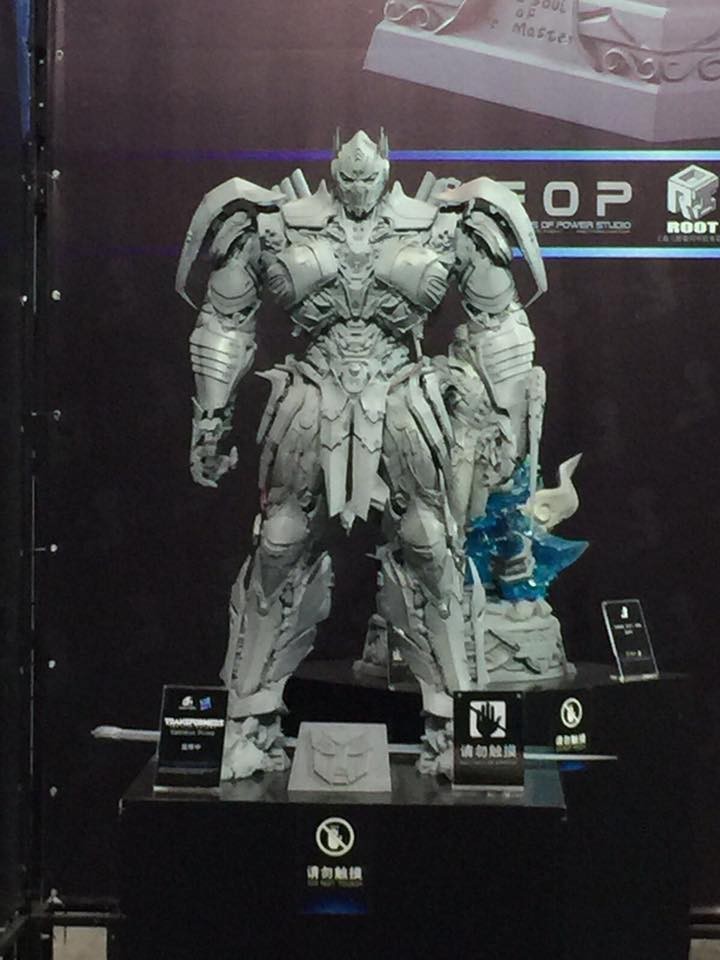 Transformers News: Shanghai Comic Con 2017 Coverage - Statues, Figures, Licensed Products