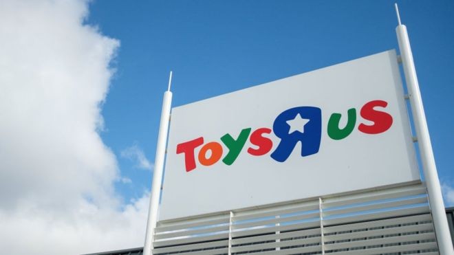 Transformers News: Toys'R'Us UK at RIsk of Closing 25 Stores,