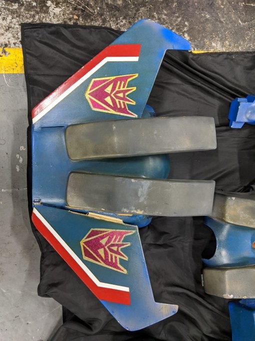 Transformers News: Jazz and Thundercracker Costumes From OJ Simpson Commercial Uncovered by Comic Shop Transformers News: Jazz and Thundercracker Costumes From OJ Simpson Commercial Uncovered by Comic Shop